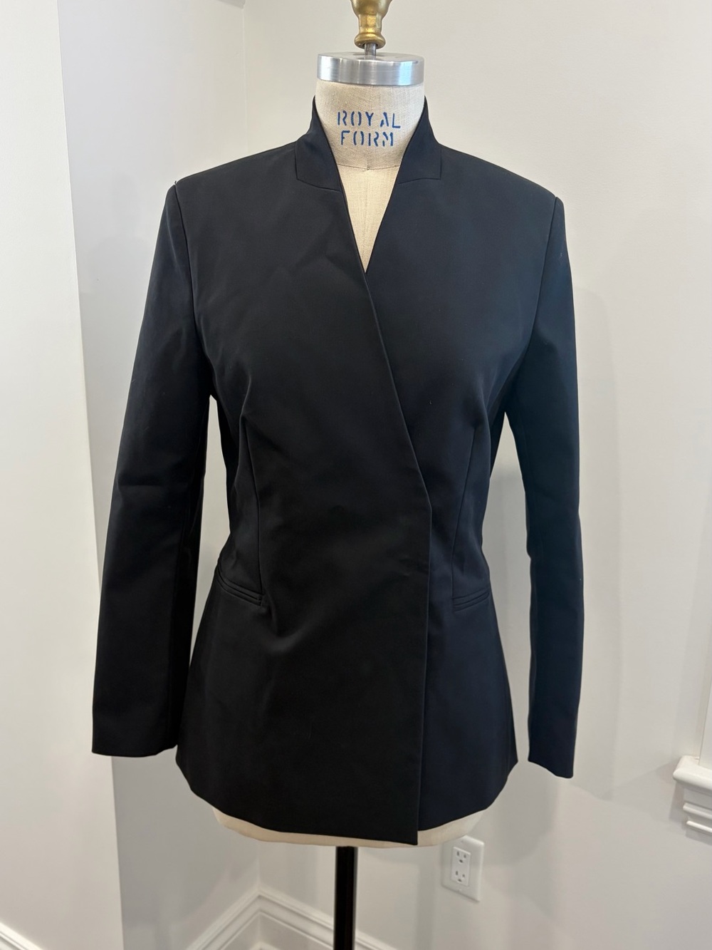 Women's Black Tailored Blazer - Brand Not Visible